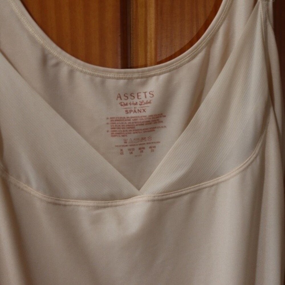 Assets by Spanx Nude Slip With built in body suit XL - Picture 7 of 15